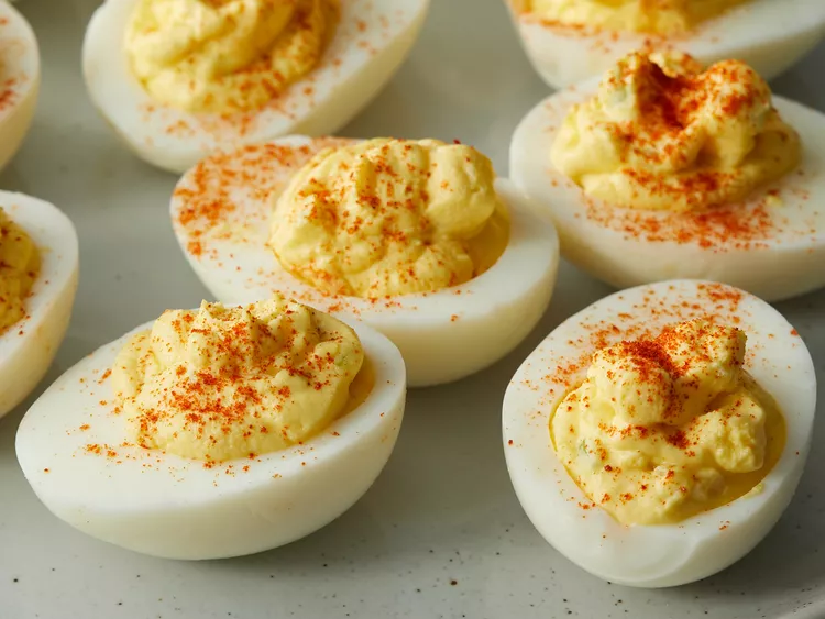 222589 simple deviled eggs ddmfs 1382 4x3 dea80f9108f044af8a8e29c1664bfa13