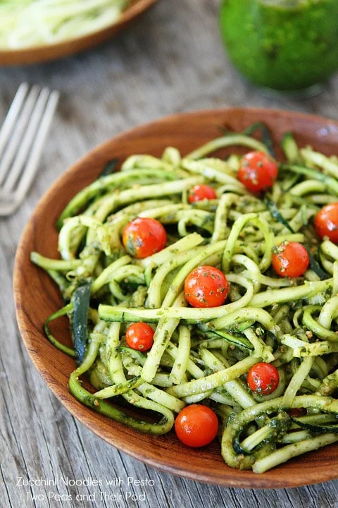 zucchini noodles with pesto 6