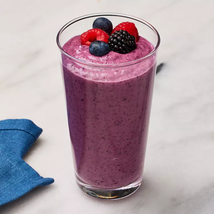 mixed berry breakfast smoothie 7959466 1x1 e0ad2304222e49508cda7b73b21de921